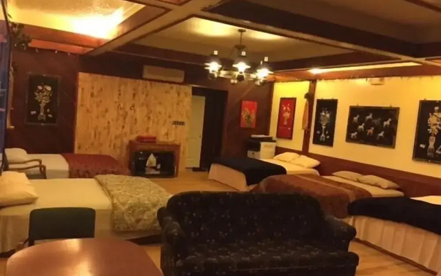 Elevate Rooms on Water Street