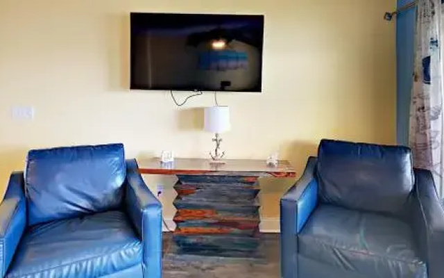 Put-in-Bay Waterfront Condo #204