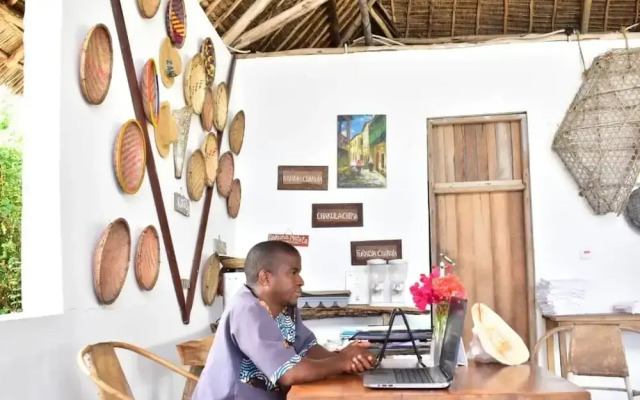 Kusini Beach Bungalows