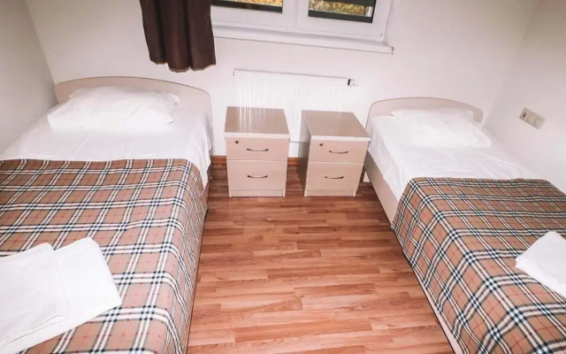 PriyutPandyi Hotel