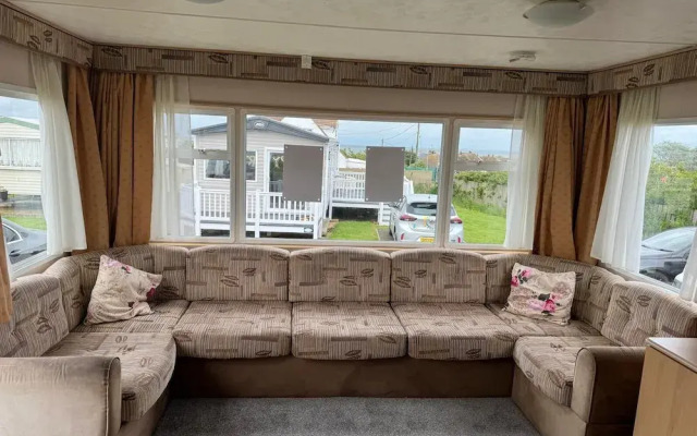Seaside Bliss Retreat in Heart of Isle of Sheppy