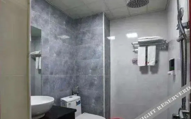 Junyi Hotel (North Renmin Road, Changjiang)