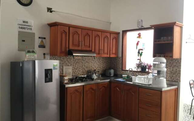 Fami Hotel Vive Jardin - Hostel