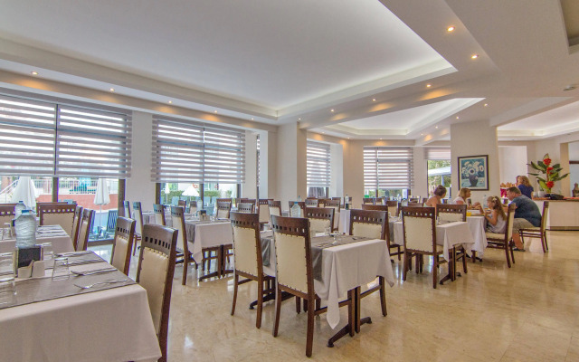 Palmea Hotel