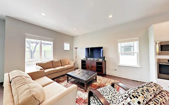 11th1008 3 Bedroom Townhouse