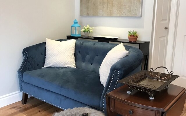 Ottawa Center 1 Bedroom Apartment near Bank St