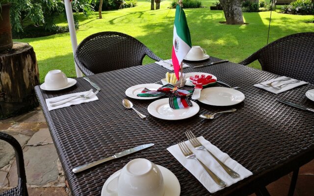 Casa Flor De Mayo - Spa & Boutique