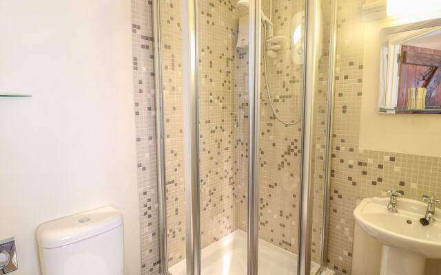 Olde Carpenters Cottage