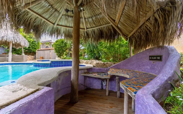 Mexican Style Villa With Private Pool, Free Utilities