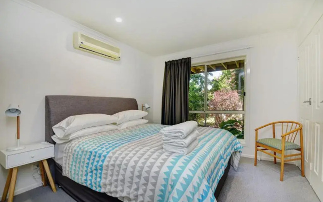 Aqualuna Beach Resort - Unit 25