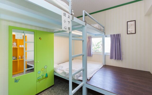 512 Huts Homestay