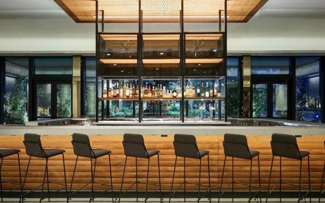 AC Hotel by Marriott Tampa Airport