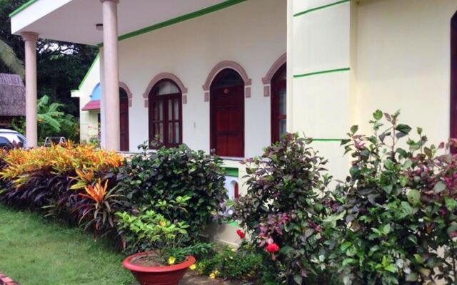 Ha Nga Bungalow