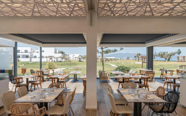 Geraniotis Hotel & Resort