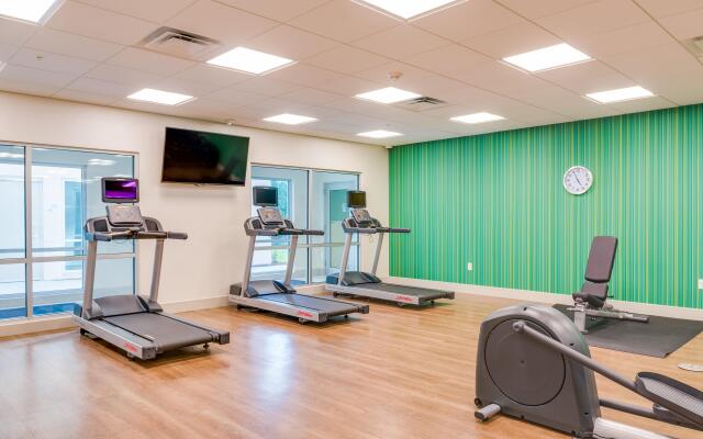 Holiday Inn Express & Suites Russellville by IHG