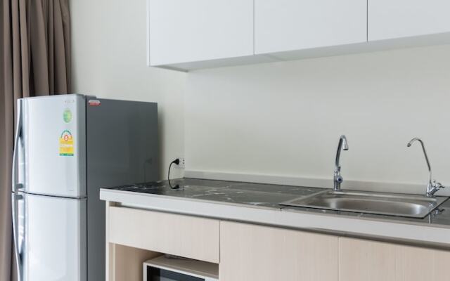 Locals Bangna Elements Srinakarin