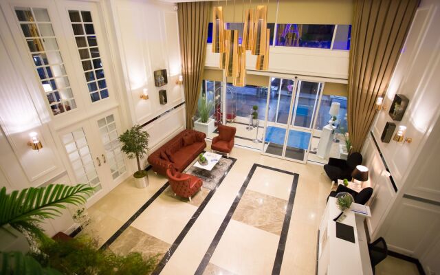 A Royal Suit Hotel