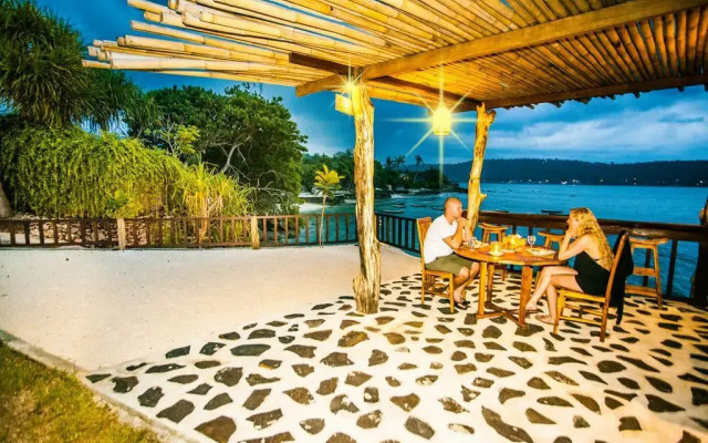 Dini DNusa Lembongan