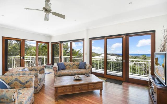 Notre Reve - 2/4 Brolga Place