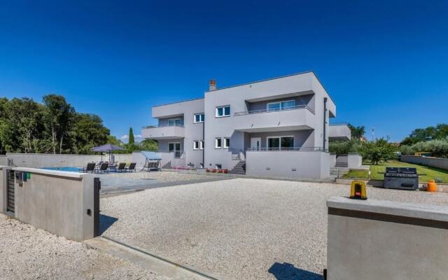 Villa D Pula 3-bedrooms Luxury Accomodation