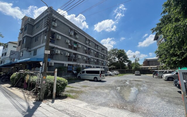 Ze Residence Rarm Intra