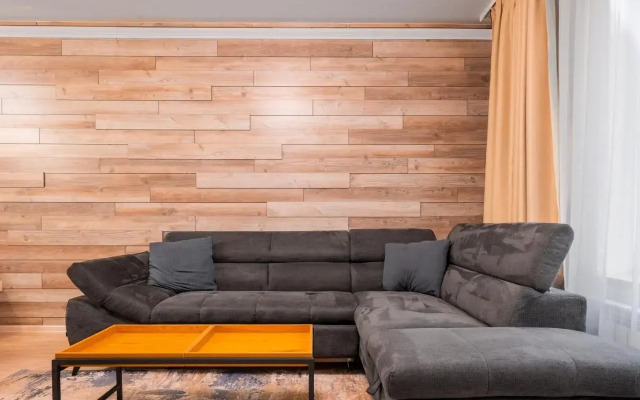 New Stylish 1-bedroom Flat in Business District