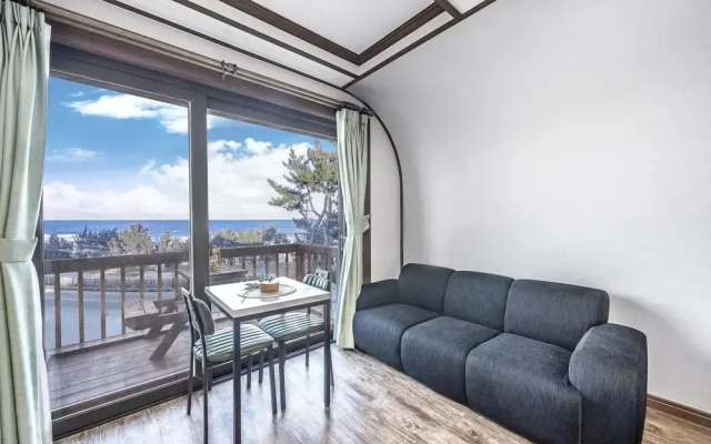 Gangneung Bluebaech Pension