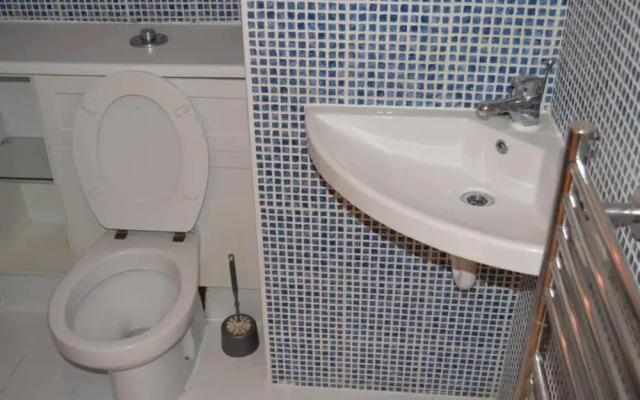 3 Bedroom Bayswater Flat