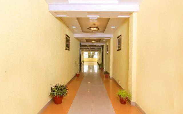 Collection O 4731 Hotel Surya Continental