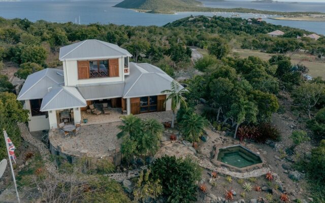 3bed 3 Bath Villa w Natural Plunge Pool on Private Island