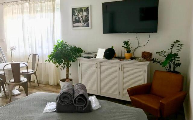 Vista Suites 1-2