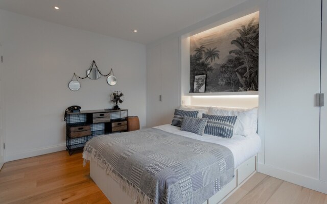 Vibrant 2 Bedroom Apartment in Notting Hill
