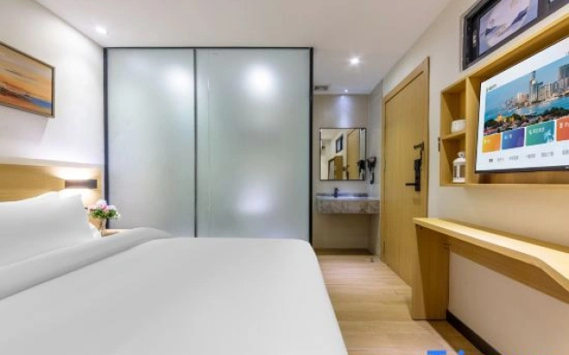 Yizi Hotel (Guangzhou International Exhibition Center and Canton Tower)