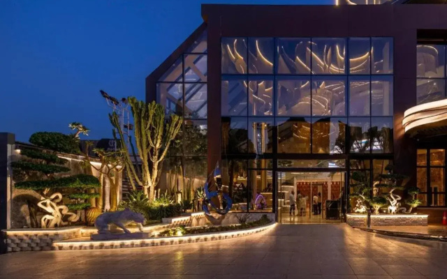 Crowne Plaza Alexandria Mirage by IHG