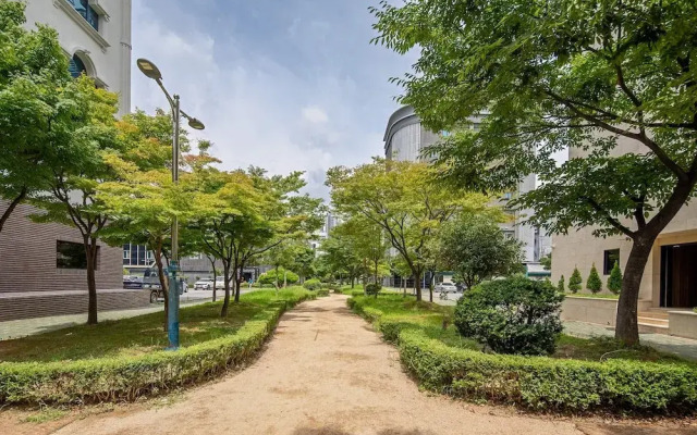 Yaja Hotel Peace Square branch