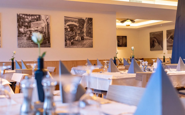 Emma Deluxe Aparthotel