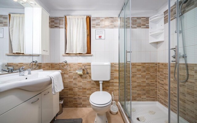 Awesome Home in Baderna With Wifi and 3 Bedrooms