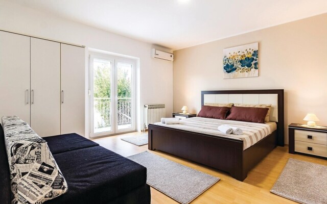 Stunning Home in Pula With Wifi and 5 Bedrooms