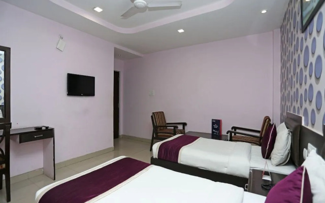 OYO 8177 Hotel Silver Oak