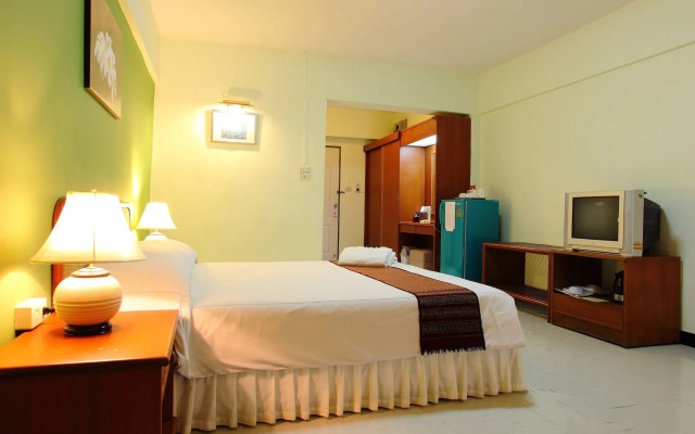 Regent Ramkhamhaeng and Apartment