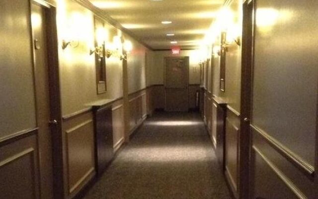 Hudson Inn Auberge