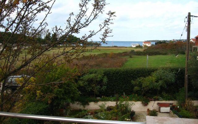 Apartment Duskica - close to the sea: A1 Petrcane, Zadar riviera