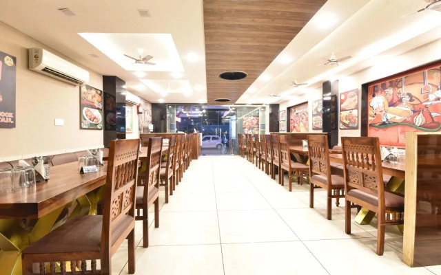 Monika Palace Hotel and Restaurant