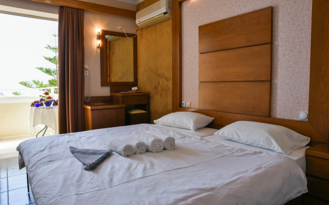 Sacallis Inn Beach Hotel