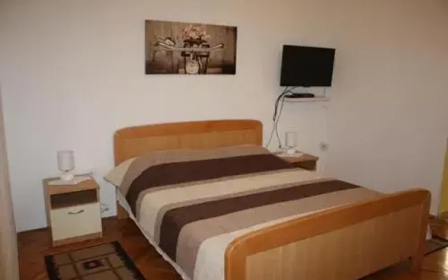 Apartments Miše
