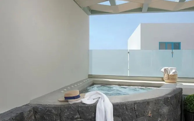Katerina Villas 11 12 13 & 3PriveJacuzzi