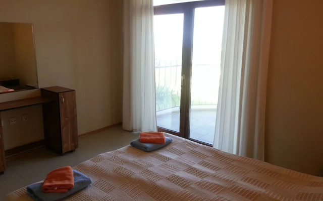 Menada Green Hills Apartments