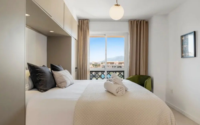Sunny Getaway With Pool in Marbella - Ref M54