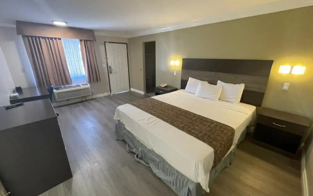 Colony Inn