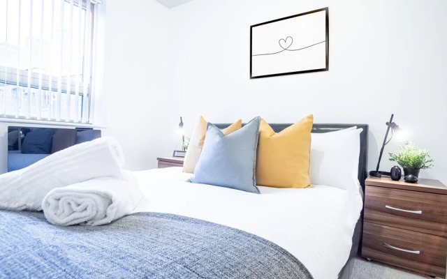 IQuarter Apartment